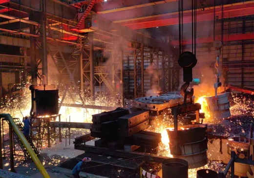 重达168吨、全长26.8米的超重型机床一体化铸造灰铁横梁在桂林诞生